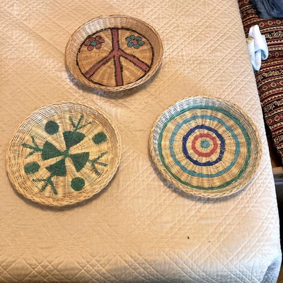 Boho Bohemian Wall Decor Wicker Plates 9.75" Diameter each Set of 3 - Picture 9 of 10